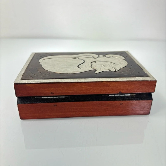 Hand Carved Cat Motif Wooden Trinket Box Made in Poland - Picture 4 of 10